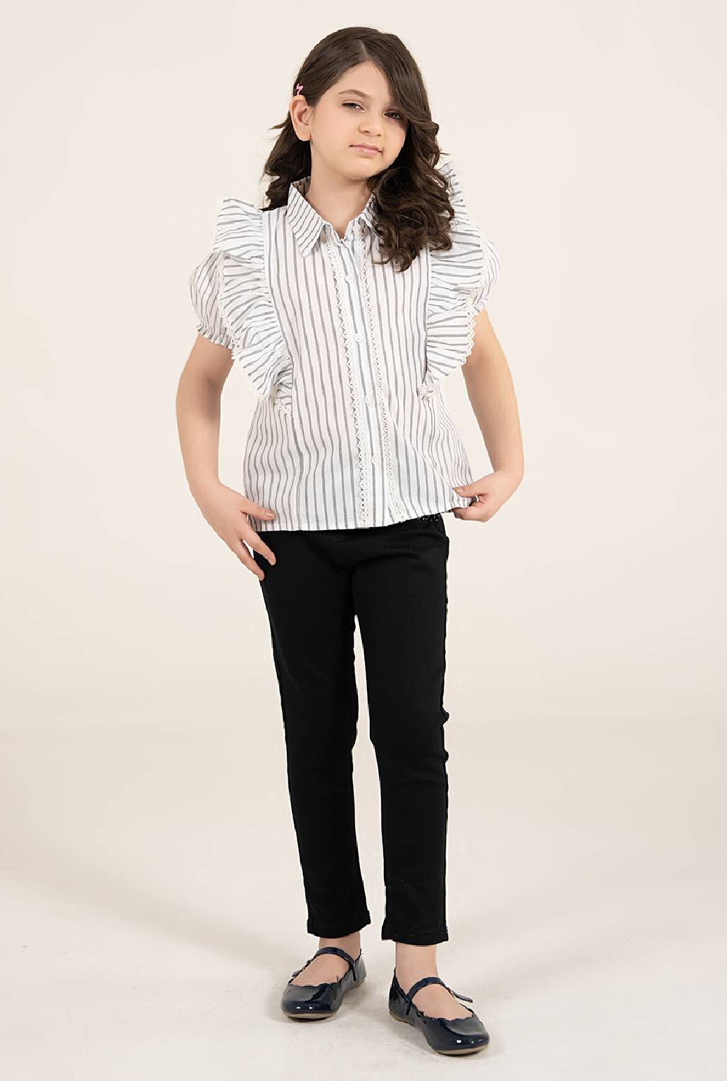 Stylish Girls’ Top Off White And Black Lineing