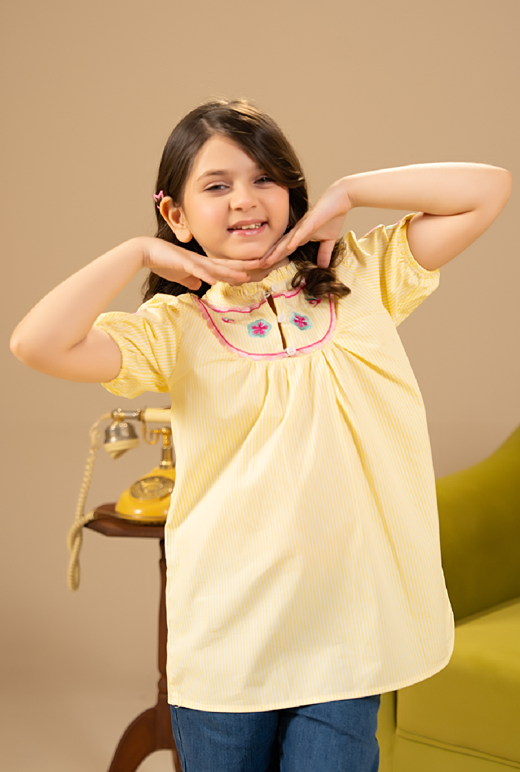Yellow Linning Embroidrey Top
