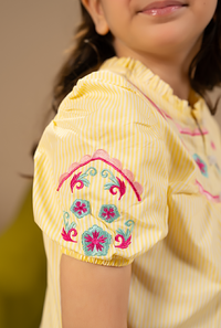 Yellow Linning Embroidrey Top
