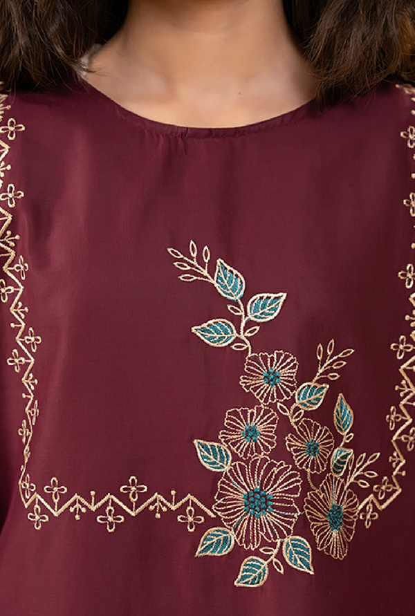 Elegant Girls’ Embroidrey Kurta With Trouser