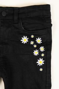 Black Jeans With Flower Embroidery